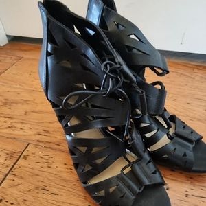 Jessica Simspon Tie Heels - black